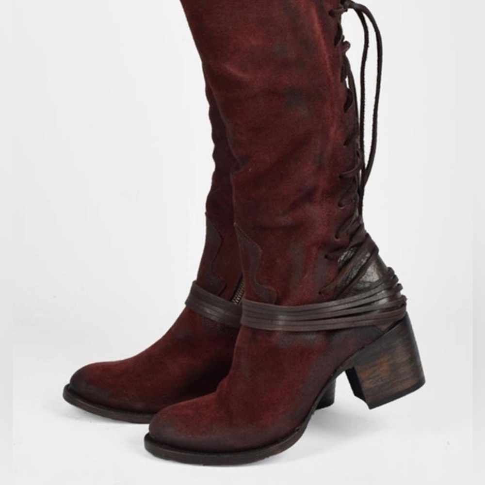 Freebird Steve Madden Coal Suede Boots Wine